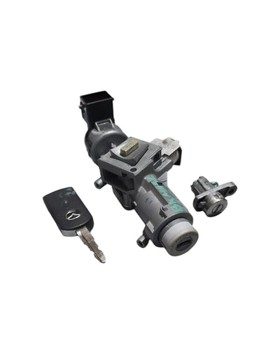 Mazda Axela 03-06 Ignition Barrel w/key w/door lock (Non Transponder) (Used)