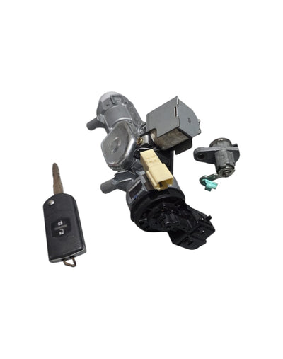 Mazda Axela 03-06 Ignition Barrel w/key w/door lock (Non Transponder) (Used)