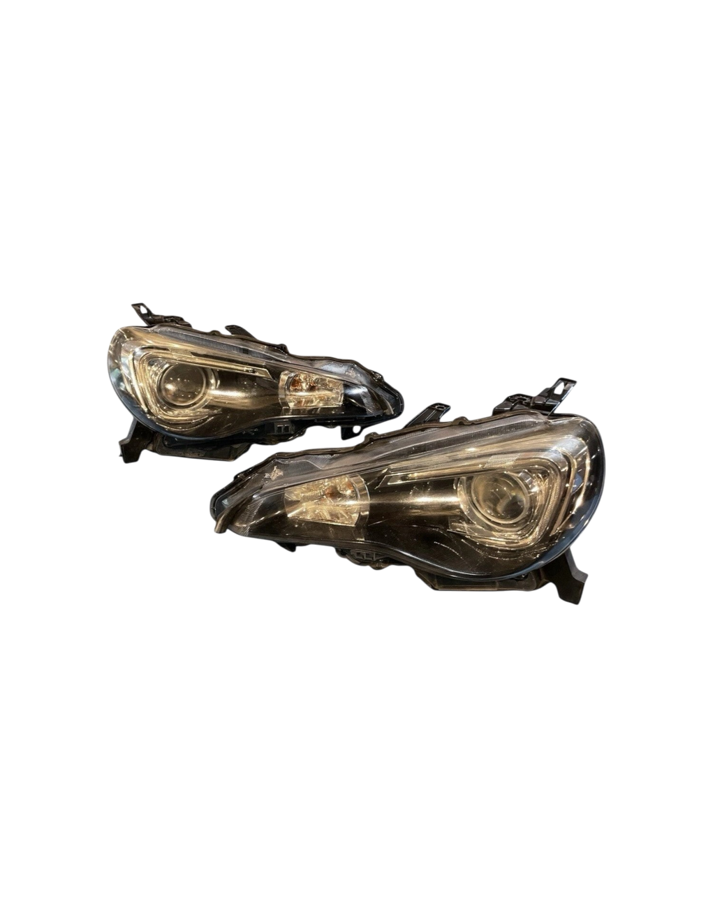 Find My Car Part used headlight assembly for first generation Subaru BRZ and Toyota 86 ZN6 ZC6 models